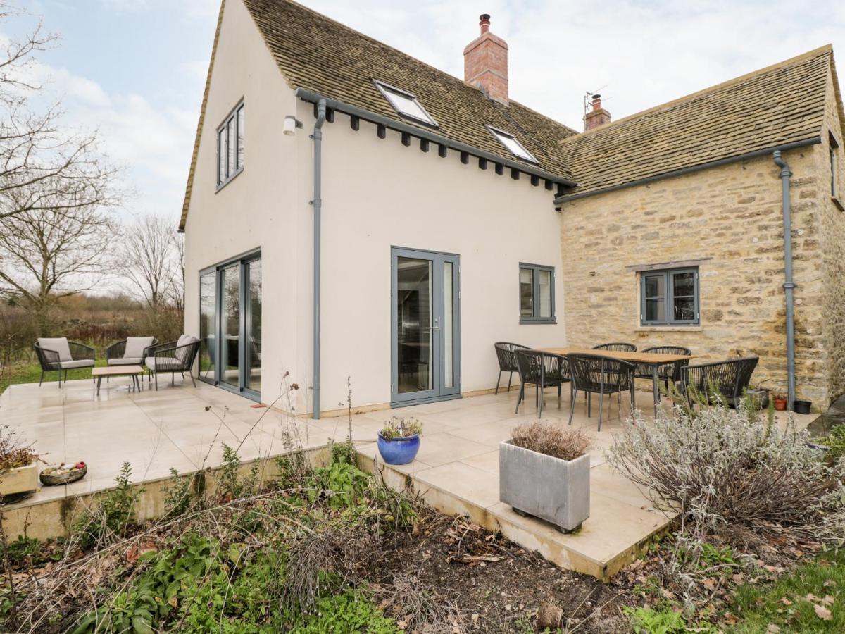 High Cogges Farm Holiday Cottages Witney Kültér fotó